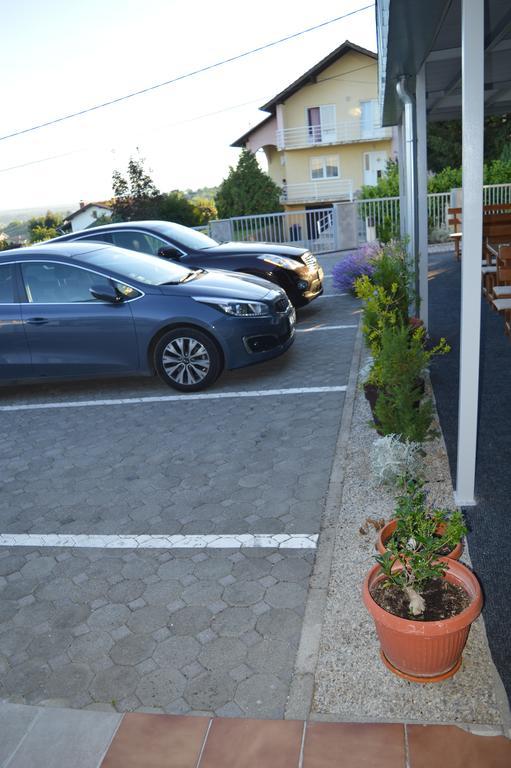 Pansion Antonio Bed & Breakfast Slavonski Brod Exterior photo