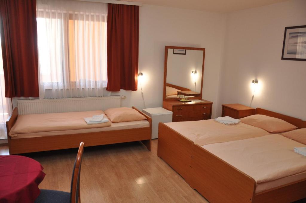 Pansion Antonio Bed & Breakfast Slavonski Brod Exterior photo